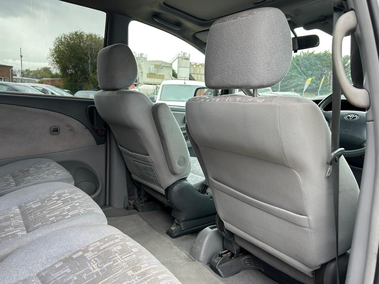 Used Toyota Previa 2001 for sale - 76370813: Photo 52