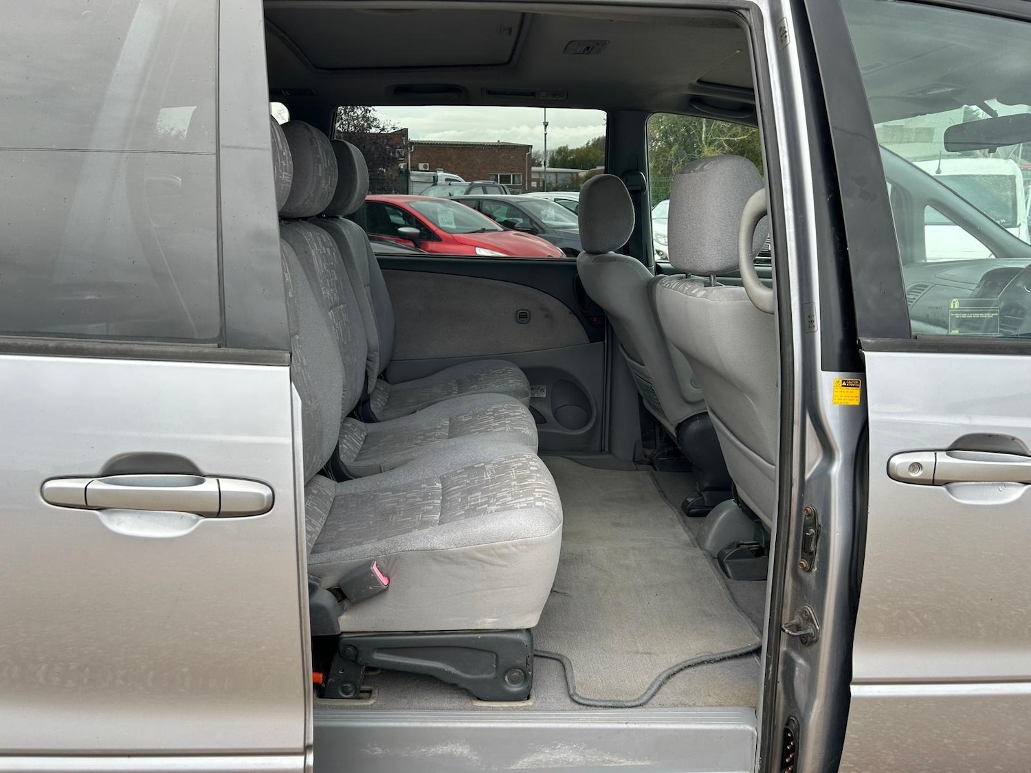 Used Toyota Previa 2001 for sale - 76370813: Photo 53