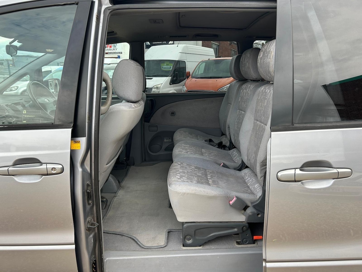 Used Toyota Previa 2001 for sale - 76370813: Photo 55