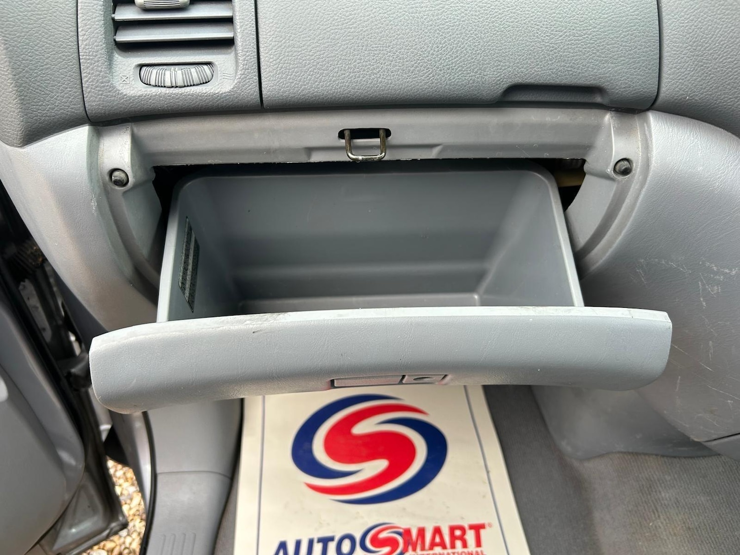 Used Toyota Previa 2001 for sale - 76370813: Photo 58