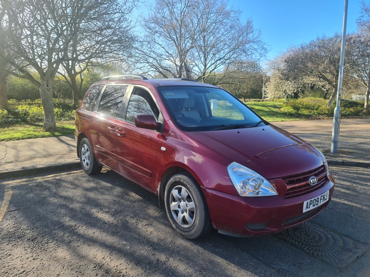 Used Kia Sedona 2009 for sale - 78057264: Photo 2