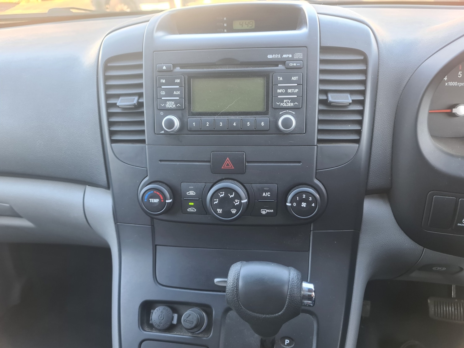 Used Kia Sedona 2009 for sale - 78057264: Photo 8