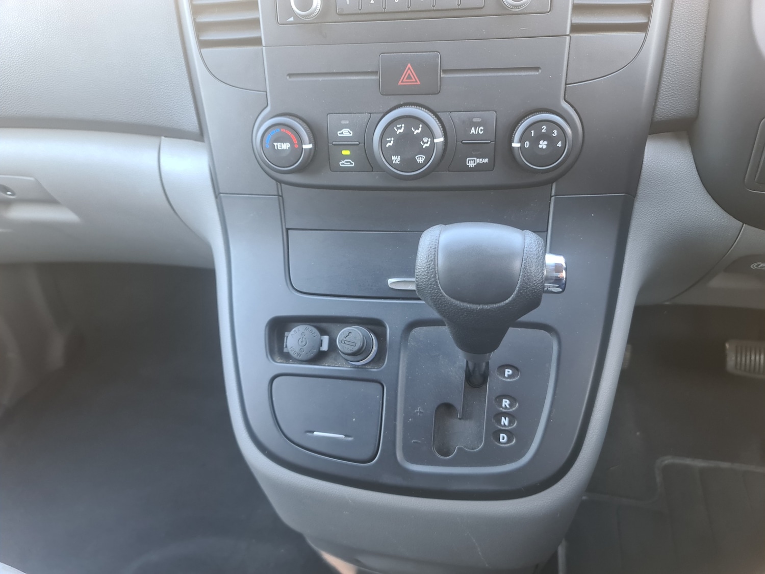 Used Kia Sedona 2009 for sale - 78057264: Photo 9