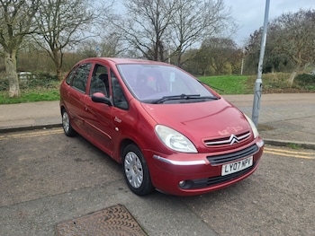 2007 (07) - 1.6i 16V Desire 5dr