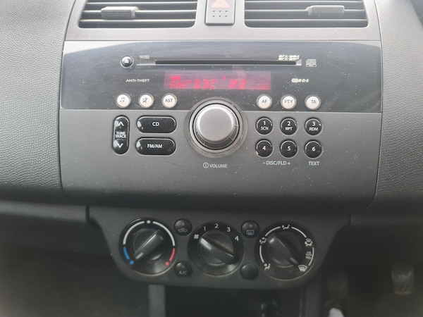 Used Suzuki Swift 2009 for sale - 75656385: Photo 5