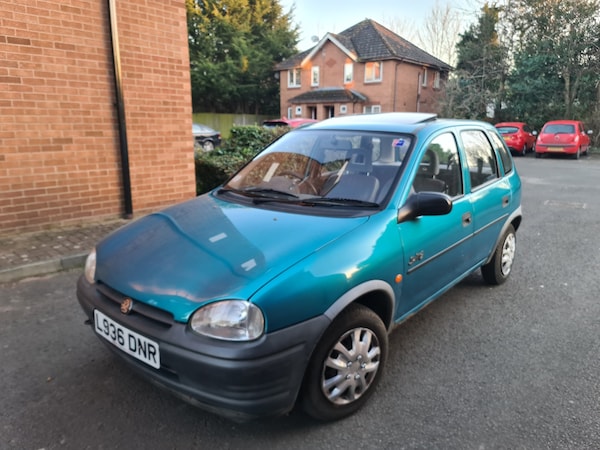 Used Vauxhall Corsa 1994 for sale - 73928122: Photo 1