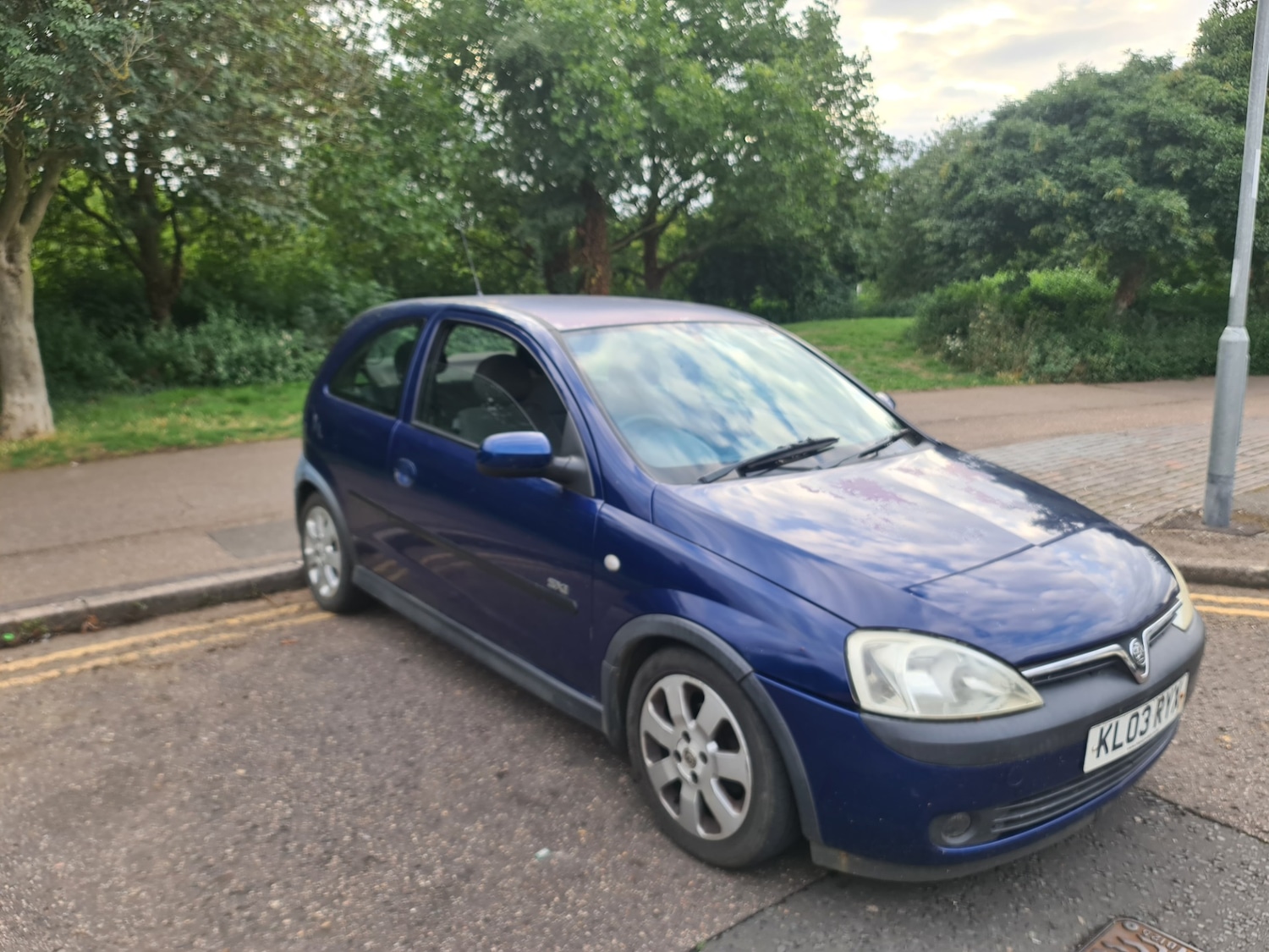 Vauxhall Corsa 2003 (03) - 1.2i 16V SXi 3dr - Image 2