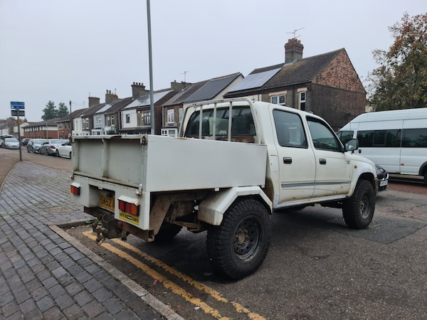 Used Toyota Hilux 2002 for sale - 76250767: Photo 4