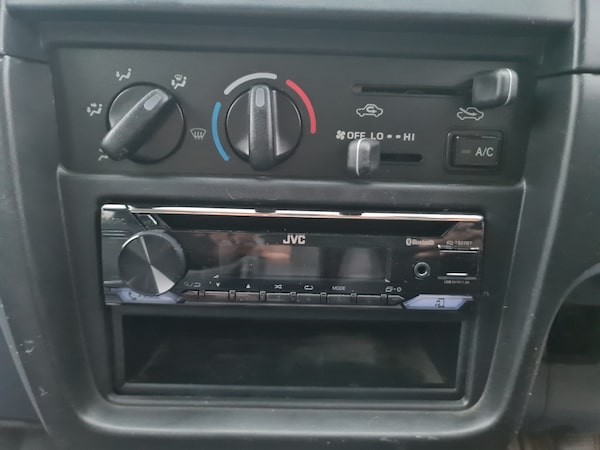 Used Toyota Hilux 2002 for sale - 76250767: Photo 6