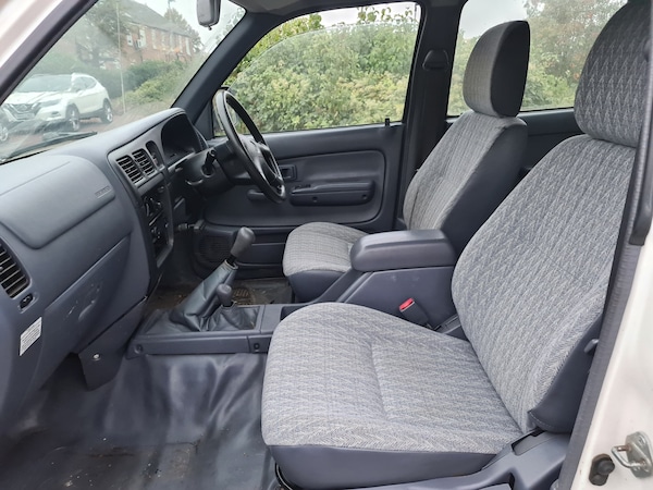 Used Toyota Hilux 2002 for sale - 76250767: Photo 7