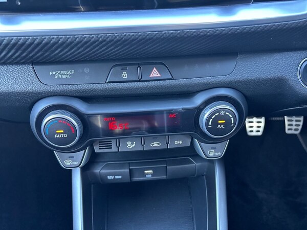 Used Kia Stonic 2022 for sale - 75722203: Photo 19