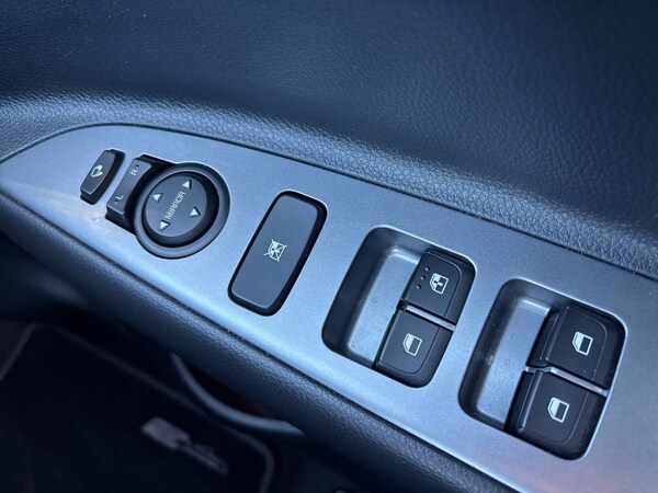 Used Kia Stonic 2022 for sale - 75722203: Photo 21