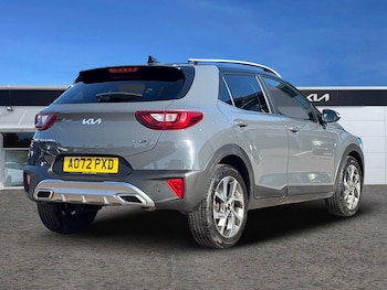 Used Kia Stonic 2022 for sale - 75722203: Photo