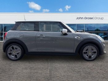 Used MINI Hatch 2025 for sale - 76350877: Photo