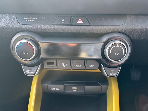 Used Kia Stonic 2023 for sale - 75391978: Photo 19
