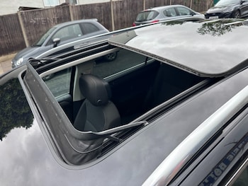 Used Volkswagen Tiguan Allspace 2023 for sale - 78836039: Photo