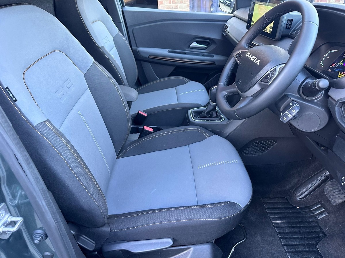 Used Dacia Jogger 2024 for sale - 77198500: Photo 17