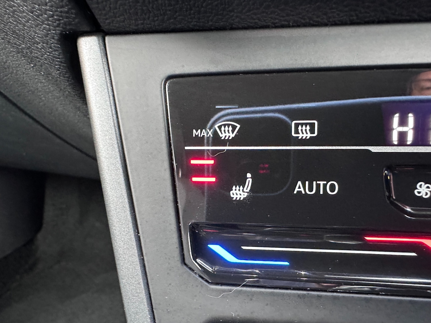 Used Volkswagen Taigo 2023 for sale - 77904227: Photo 4