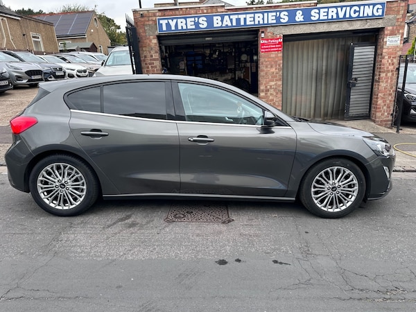 Used Ford Focus 2020 for sale - 76170495: Photo 3