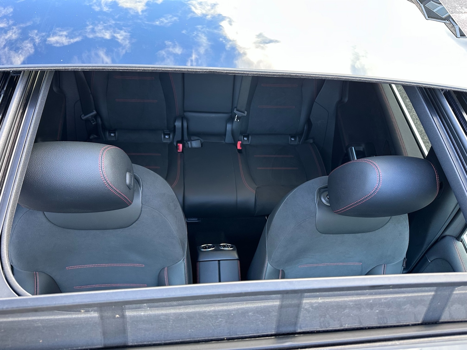 Used Mercedes-Benz B Class 2021 for sale - 76352721: Photo 2