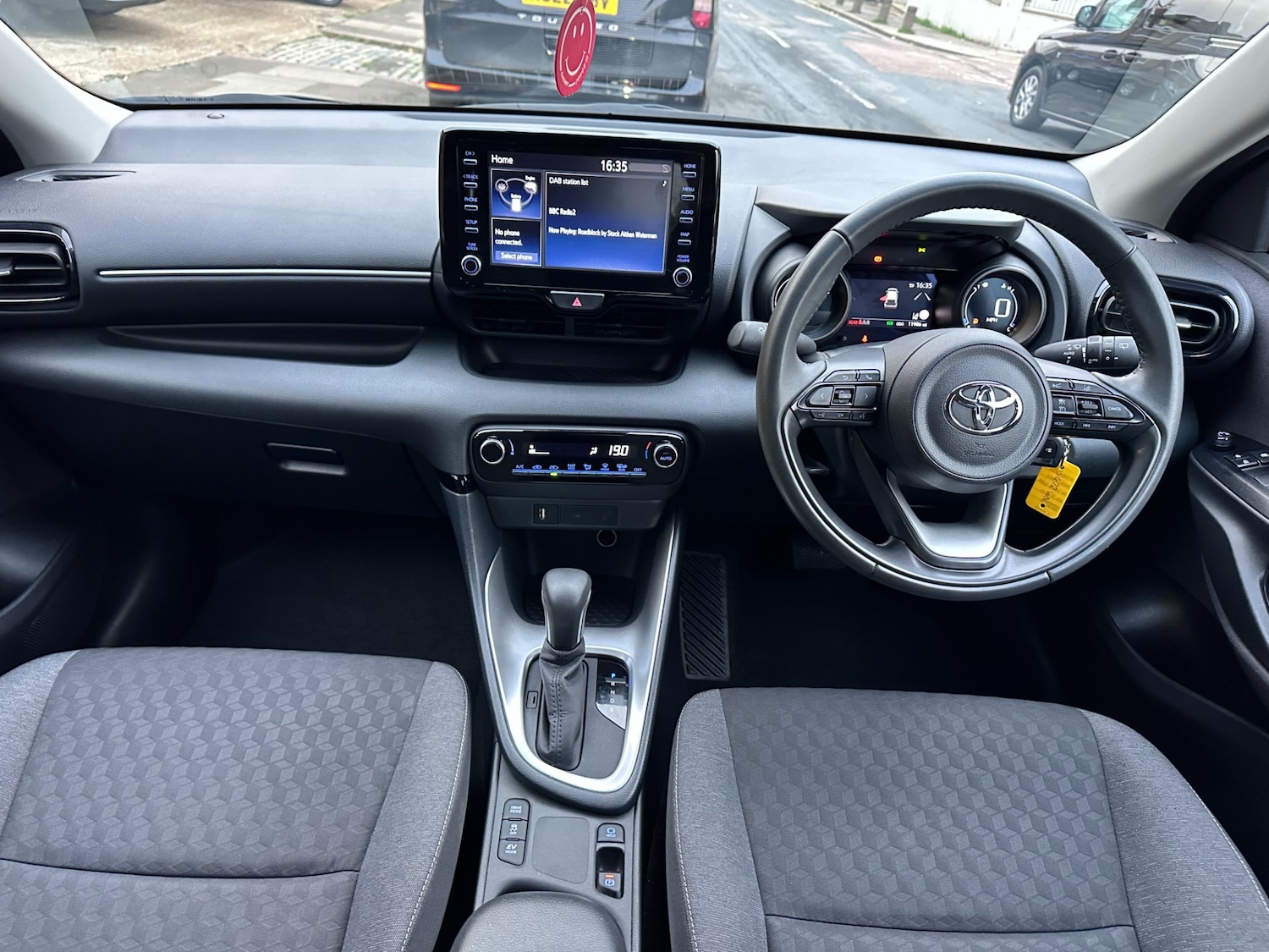 Used Toyota Yaris 2022 for sale - 76507843: Photo 16