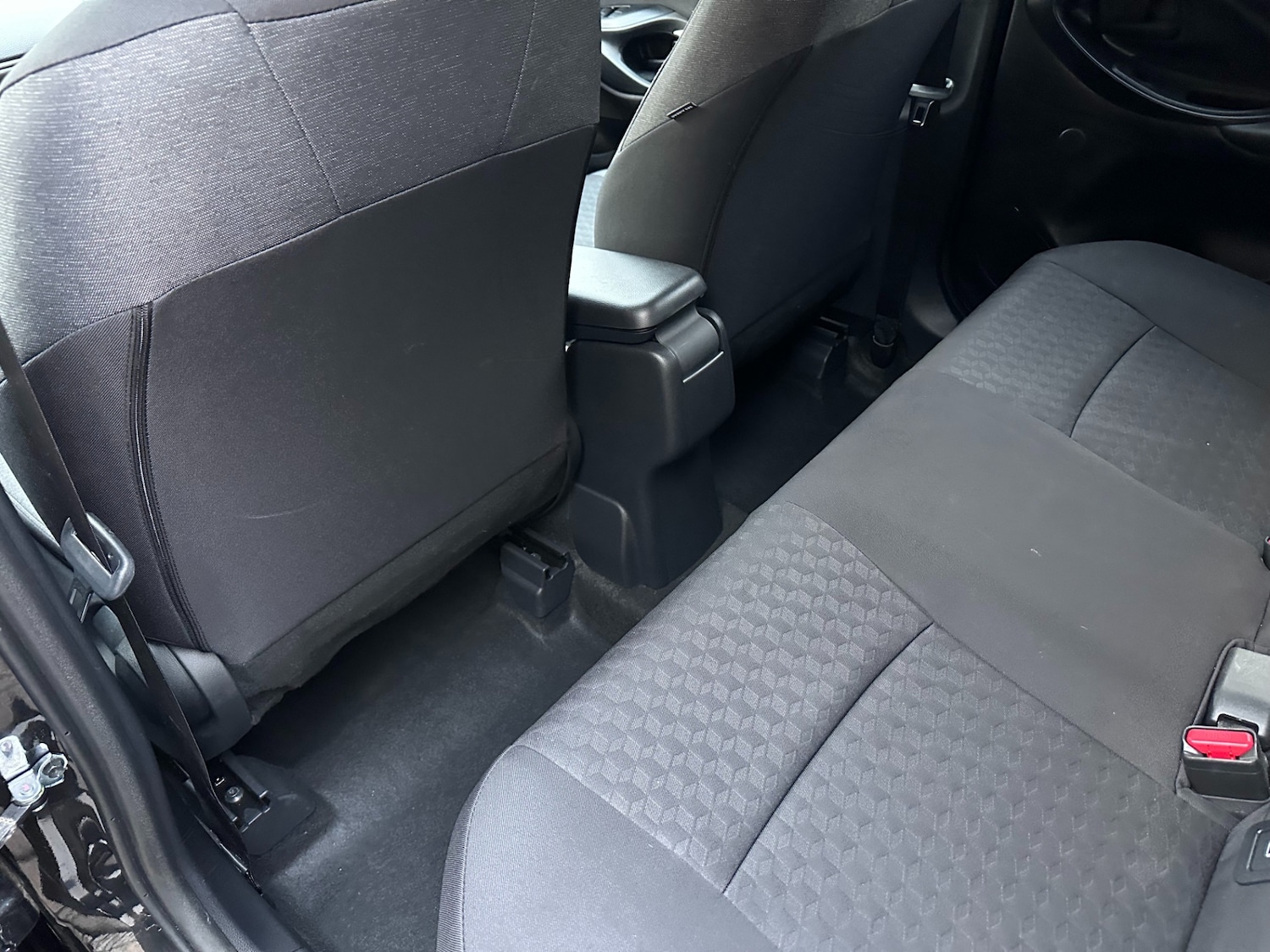 Used Toyota Yaris 2022 for sale - 76507843: Photo 30