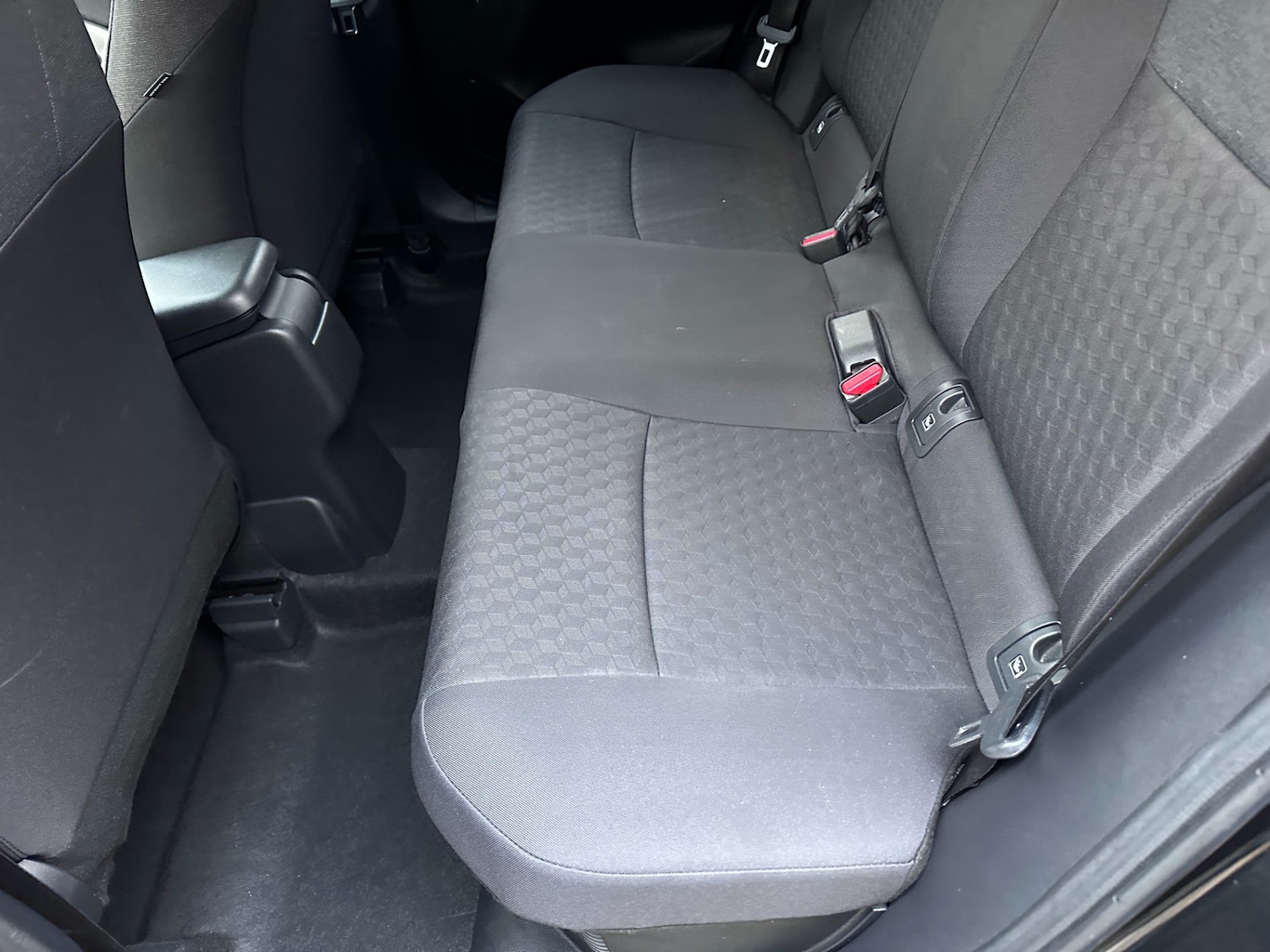 Used Toyota Yaris 2022 for sale - 76507843: Photo 31