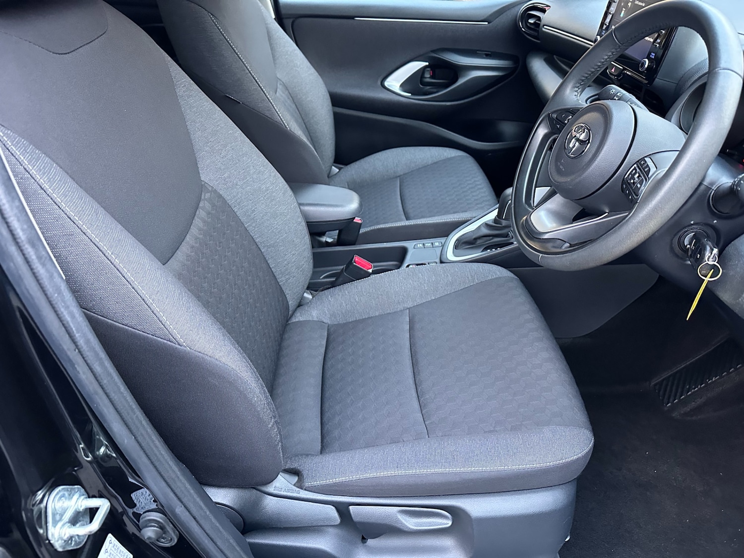 Used Toyota Yaris 2022 for sale - 76507843: Photo 39