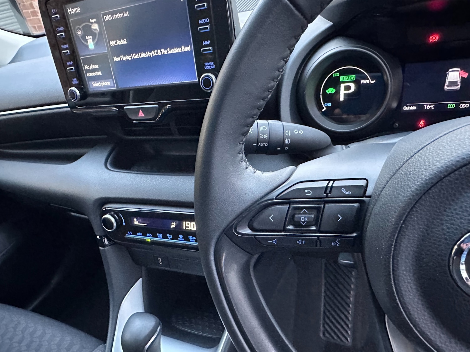 Used Toyota Yaris 2022 for sale - 76507843: Photo 43