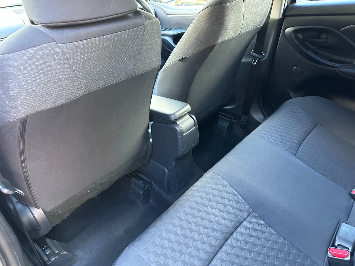Used Toyota Yaris 2022 for sale - 76353590: Photo 20