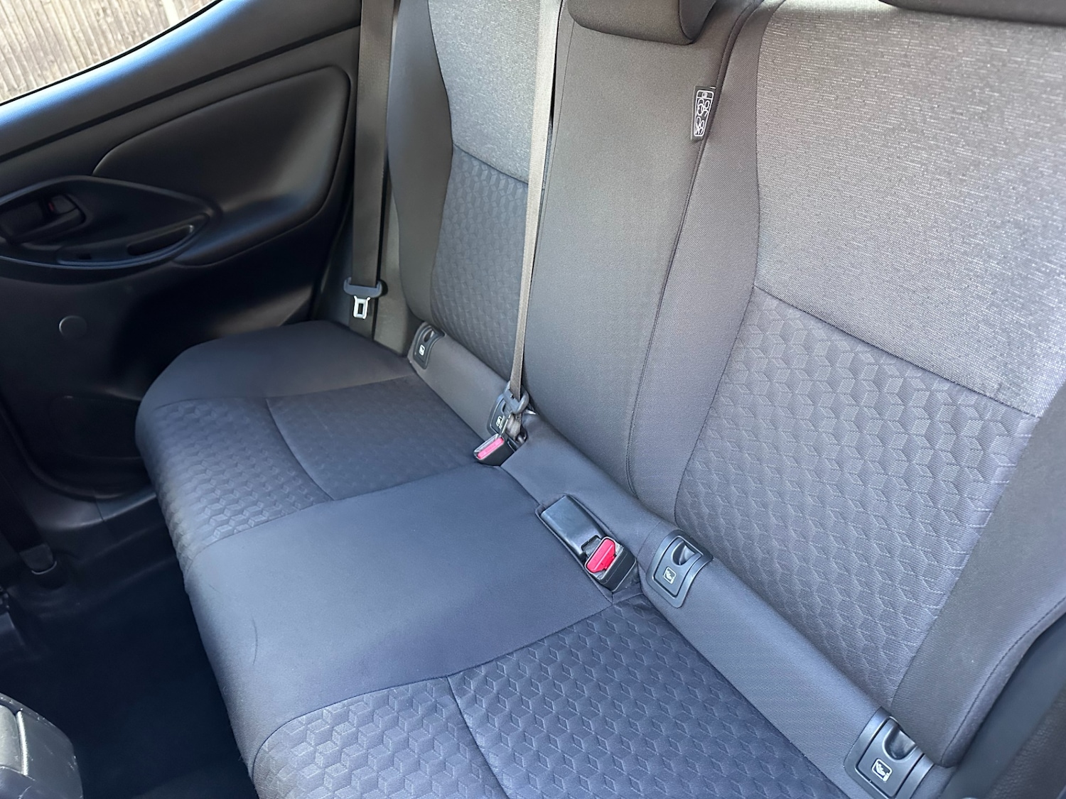 Used Toyota Yaris 2022 for sale - 76353590: Photo 22