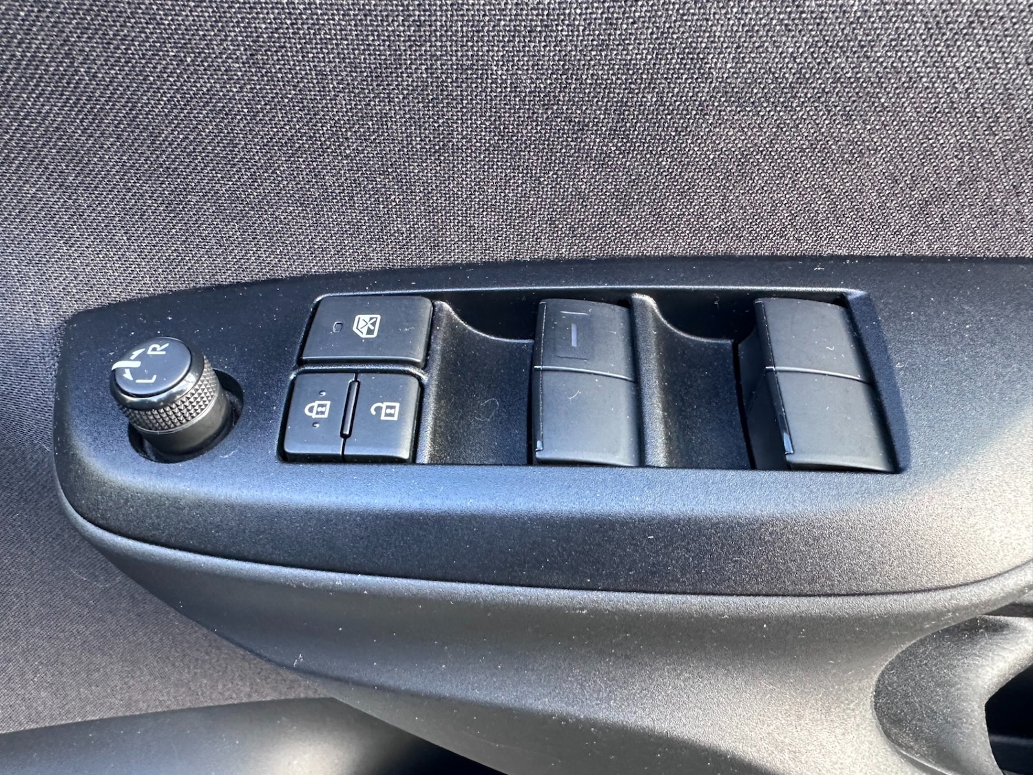 Used Toyota Yaris 2022 for sale - 76353590: Photo 32