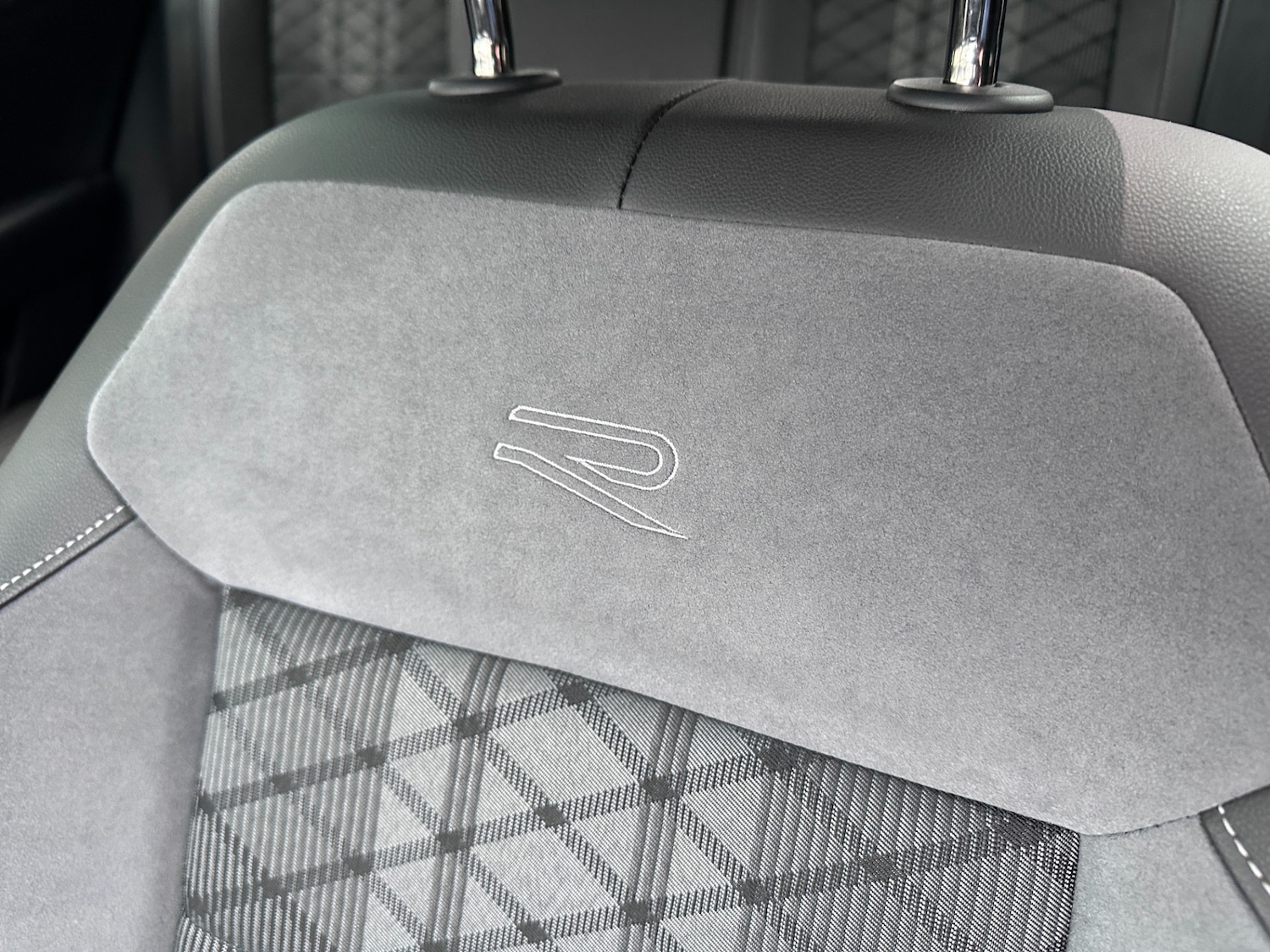 Used Volkswagen T-Roc 2022 for sale - 77791359: Photo 25