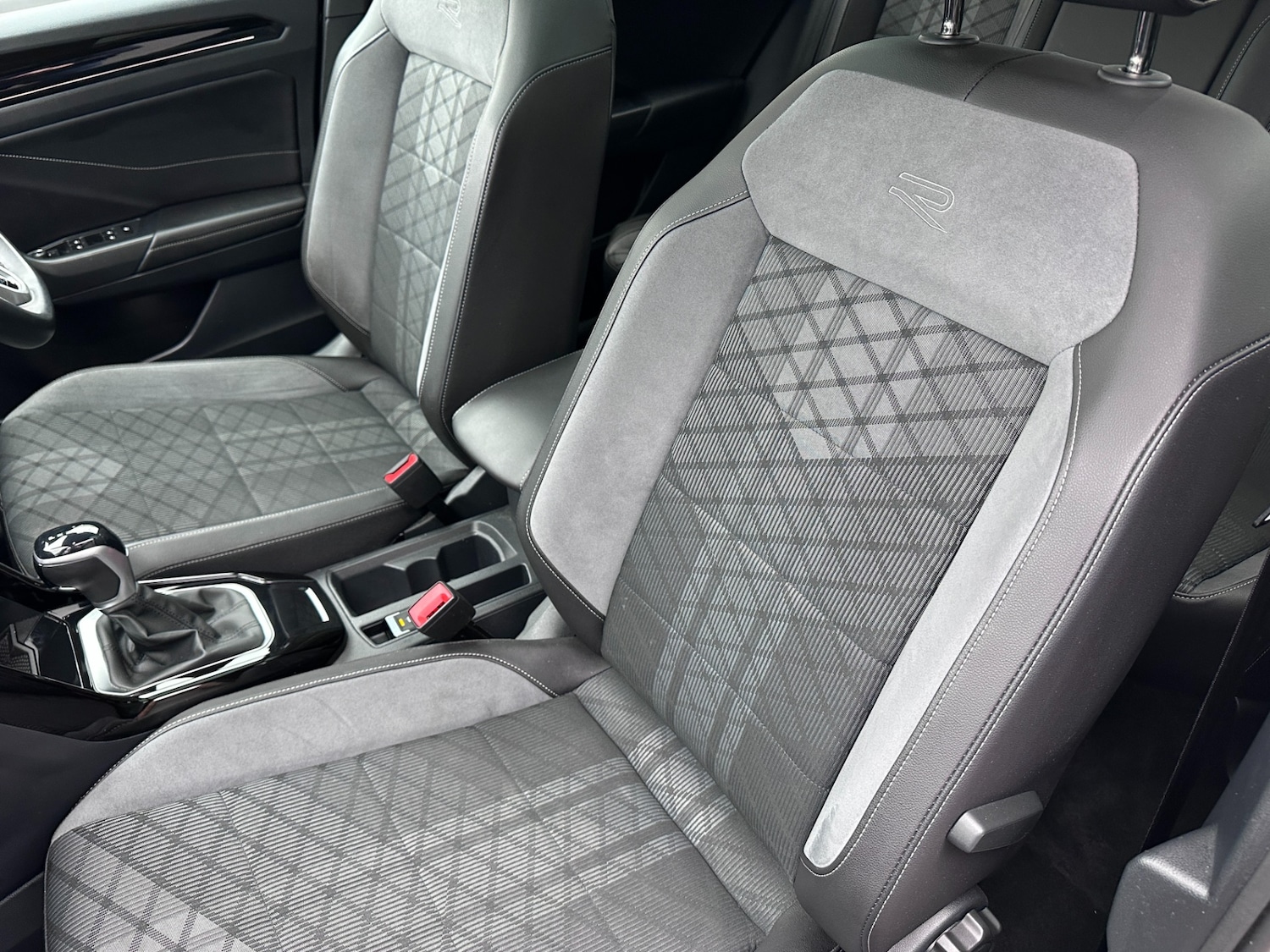 Used Volkswagen T-Roc 2022 for sale - 77791359: Photo 26