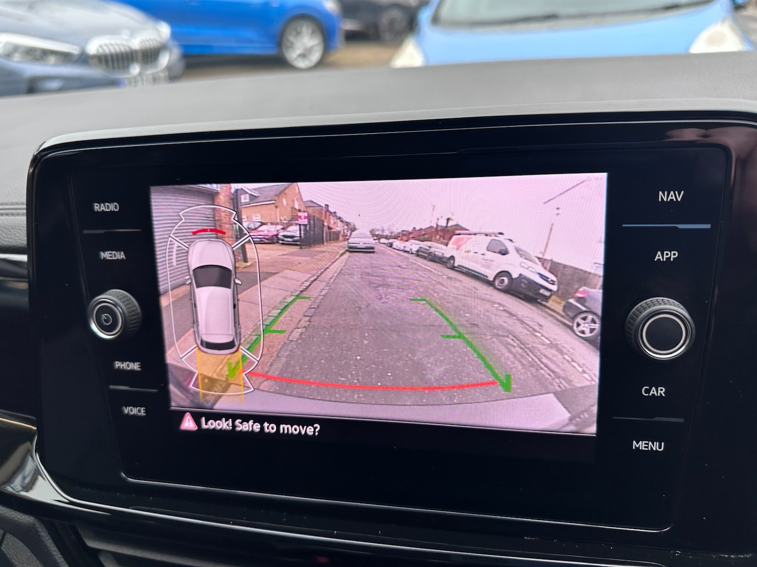 Used Volkswagen T-Roc 2022 for sale - 77791359: Photo 4