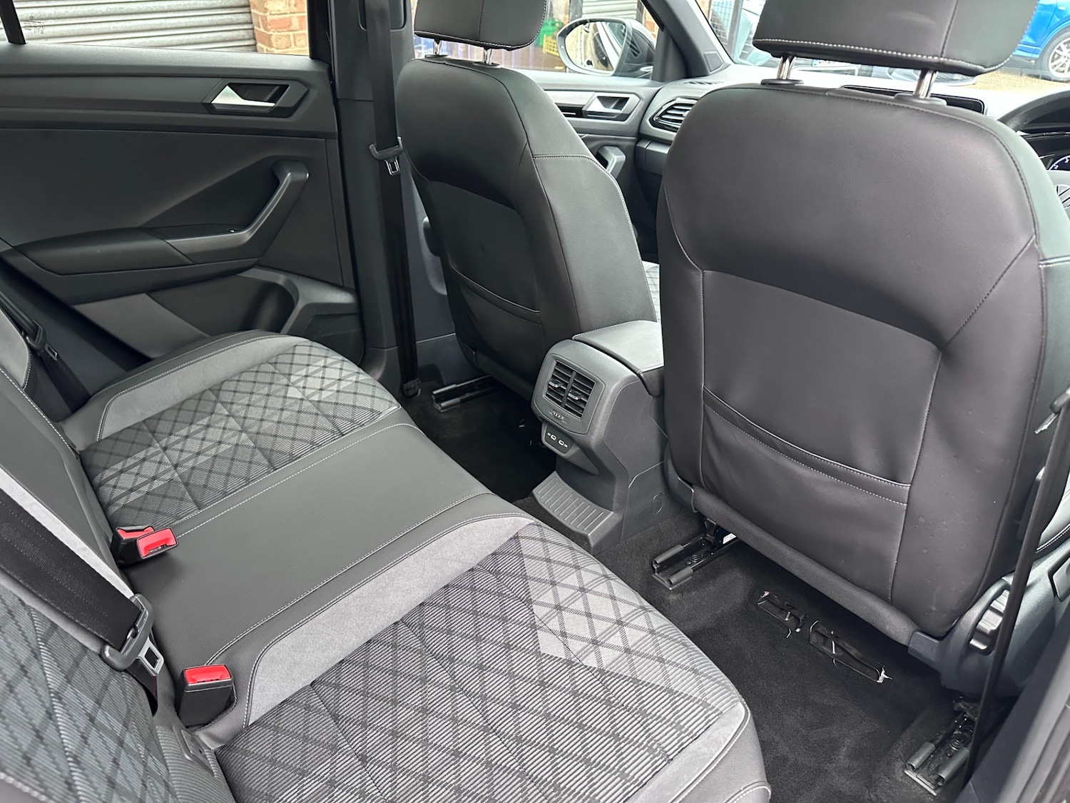 Used Volkswagen T-Roc 2022 for sale - 77791359: Photo 41