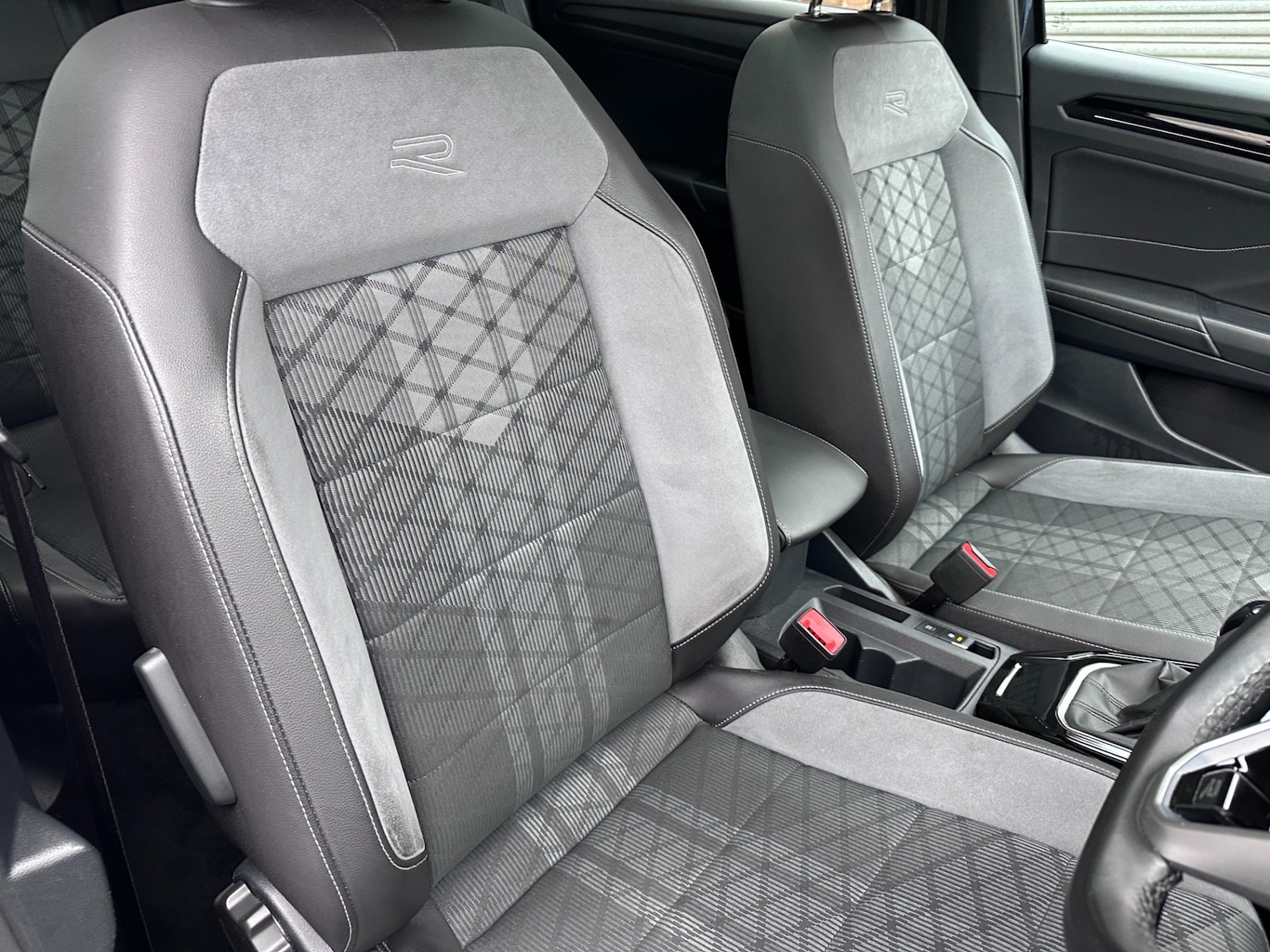 Used Volkswagen T-Roc 2022 for sale - 77791359: Photo 46