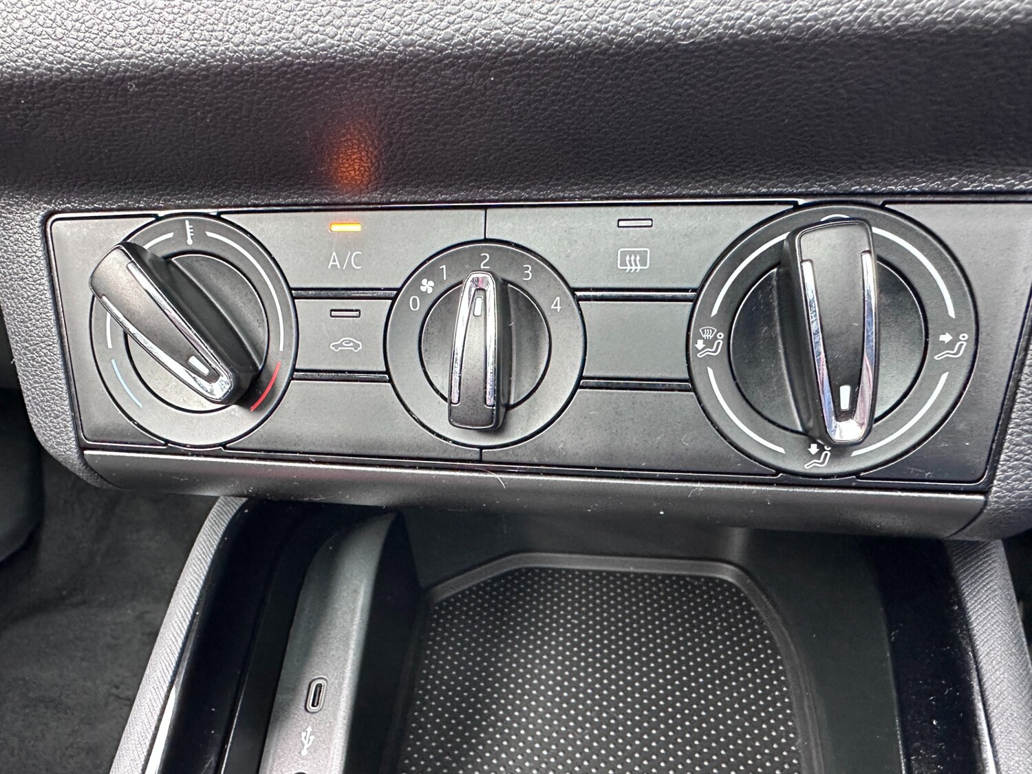 Used Skoda Kamiq 2023 for sale - 78180441: Photo 48