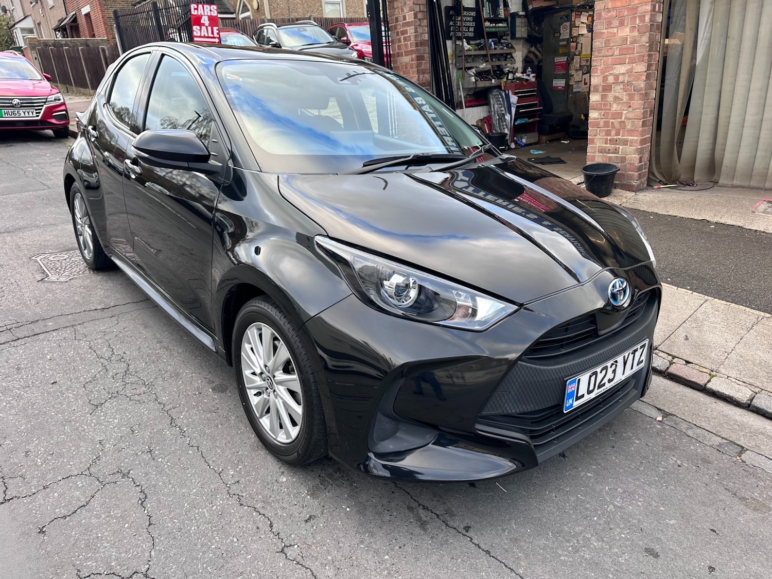 Used Toyota Yaris 2023 for sale - 76627041: Photo 1