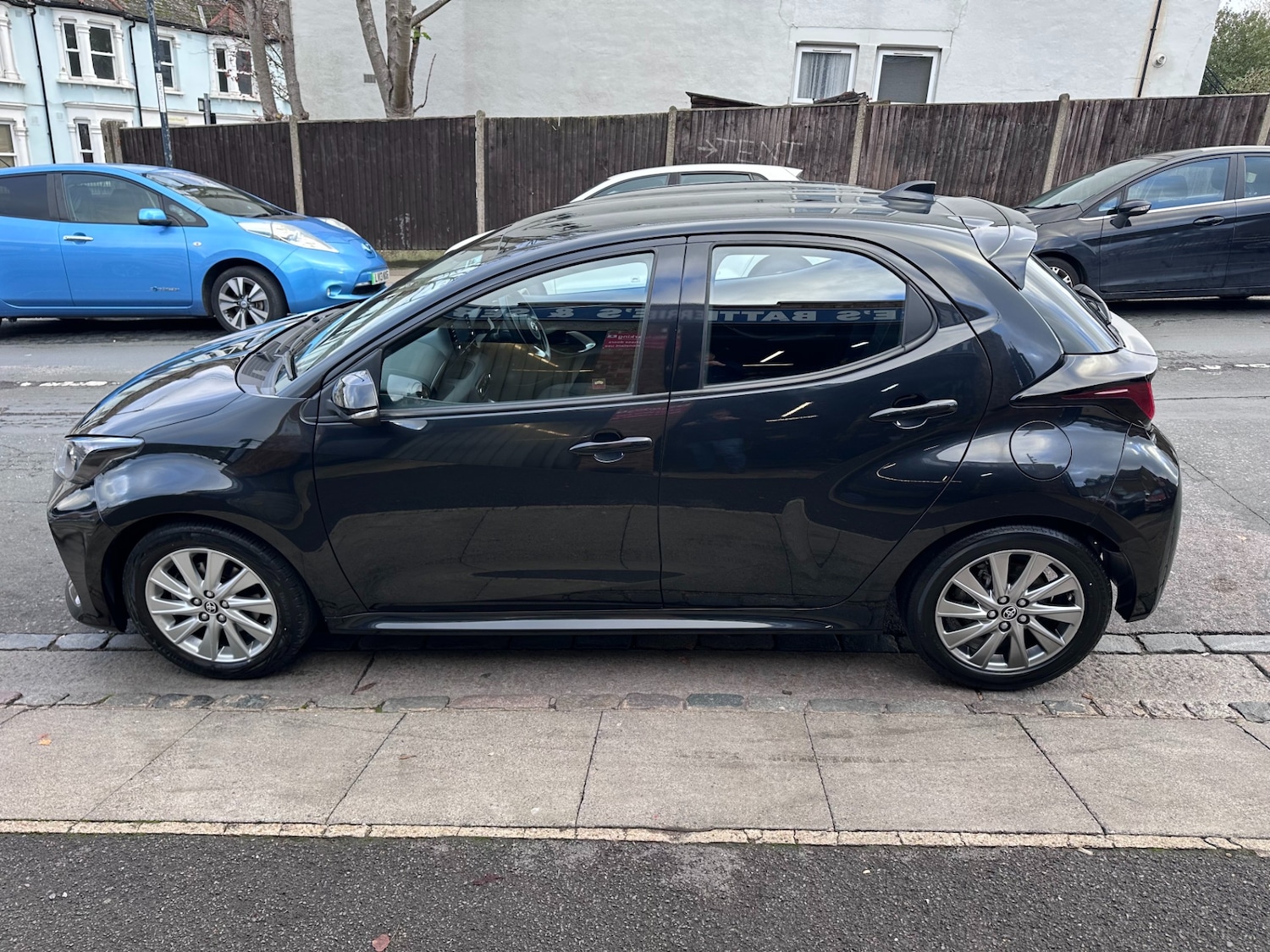 Used Toyota Yaris 2023 for sale - 76627041: Photo 11