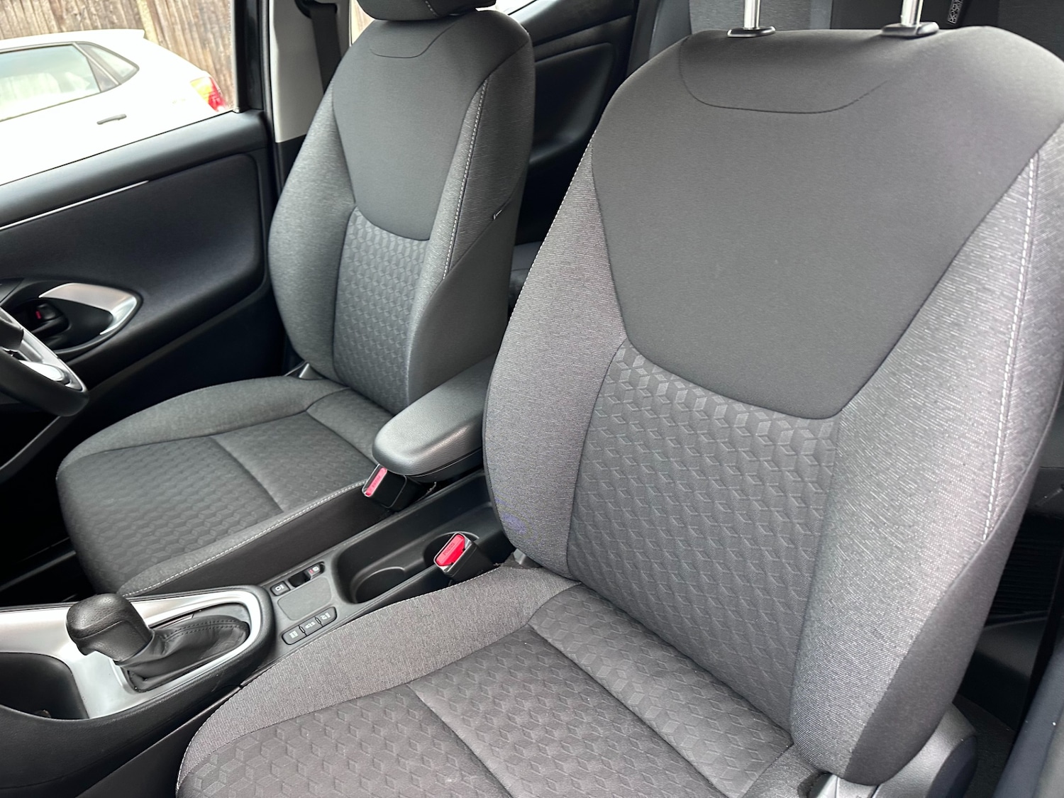 Used Toyota Yaris 2023 for sale - 76627041: Photo 26