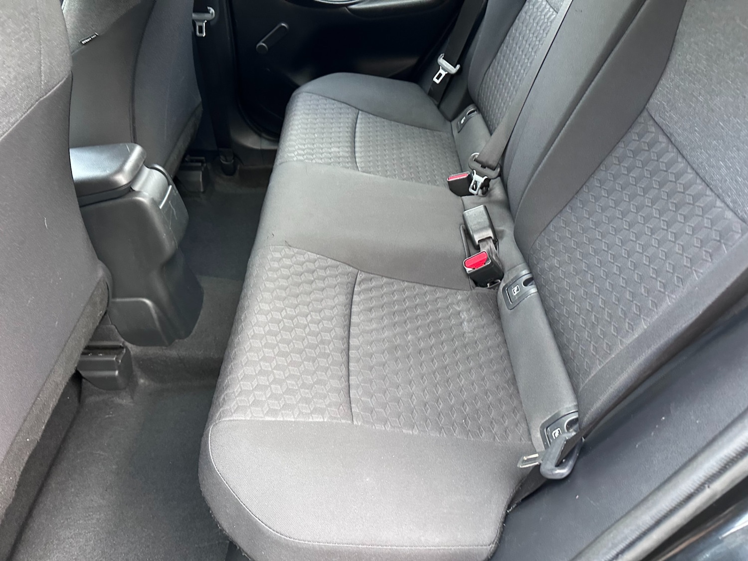 Used Toyota Yaris 2023 for sale - 76627041: Photo 28