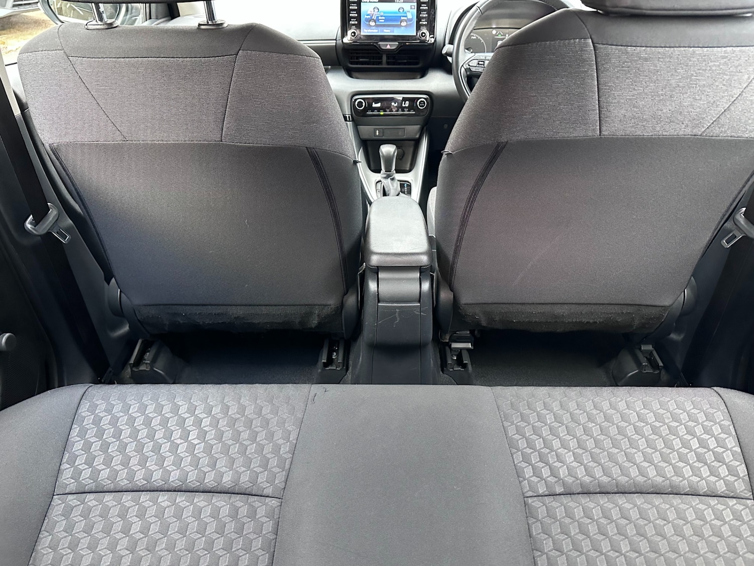 Used Toyota Yaris 2023 for sale - 76627041: Photo 32