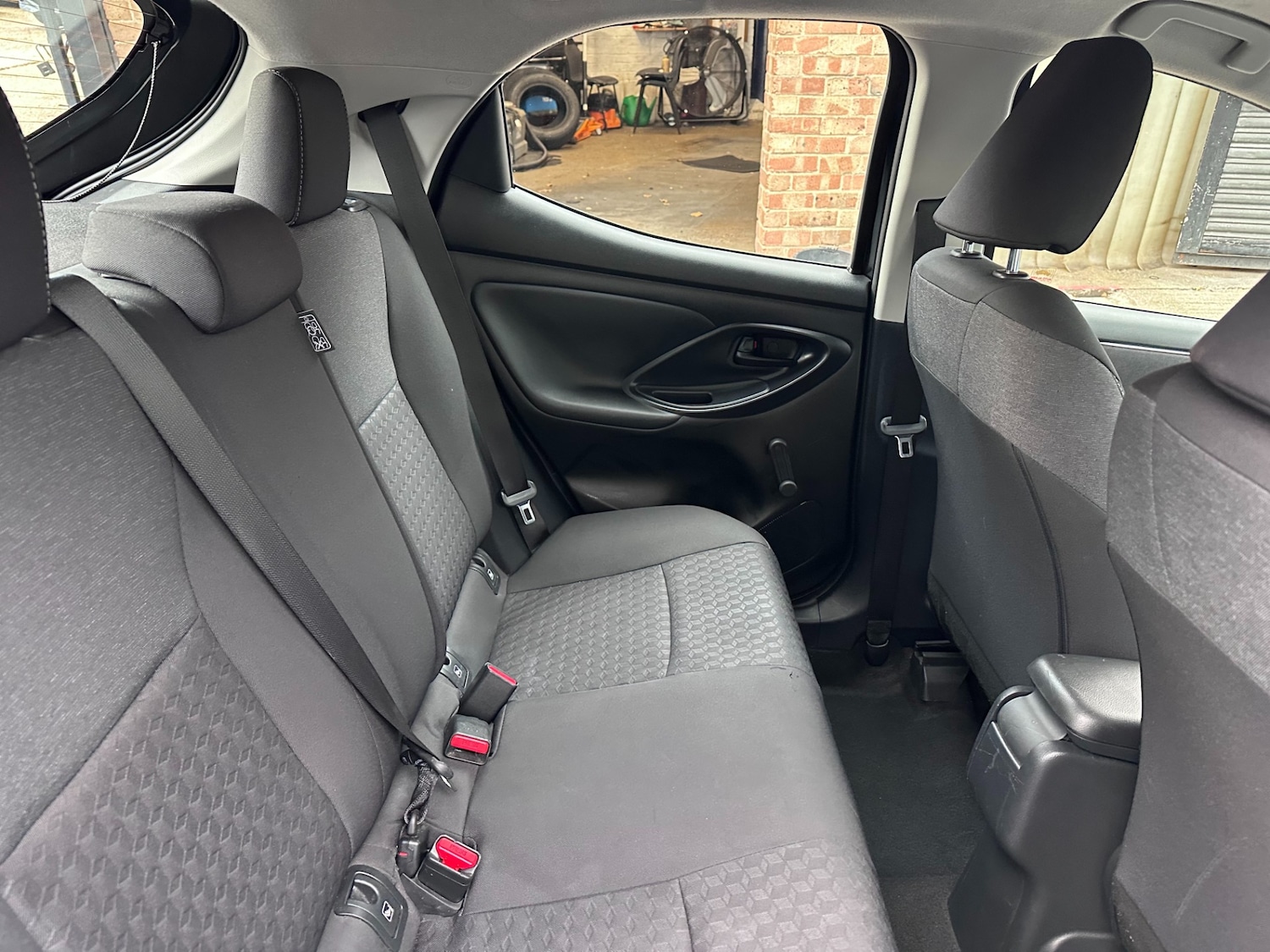 Used Toyota Yaris 2023 for sale - 76627041: Photo 34