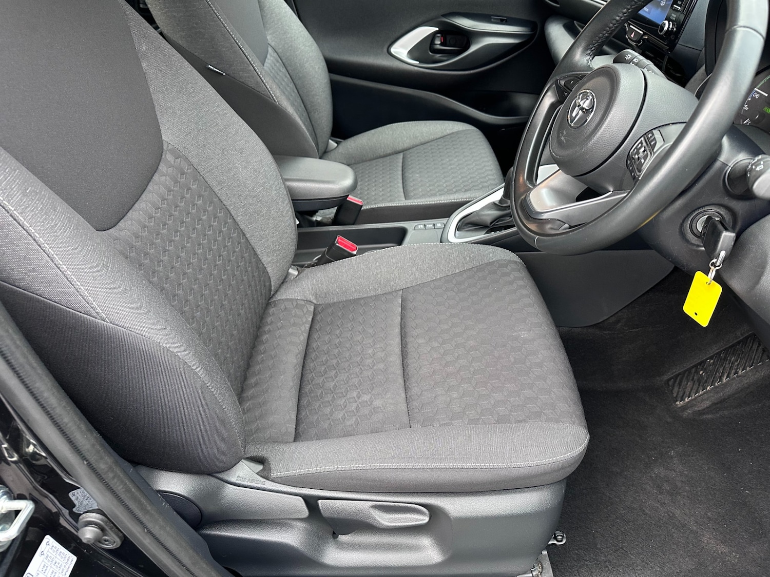 Used Toyota Yaris 2023 for sale - 76627041: Photo 36