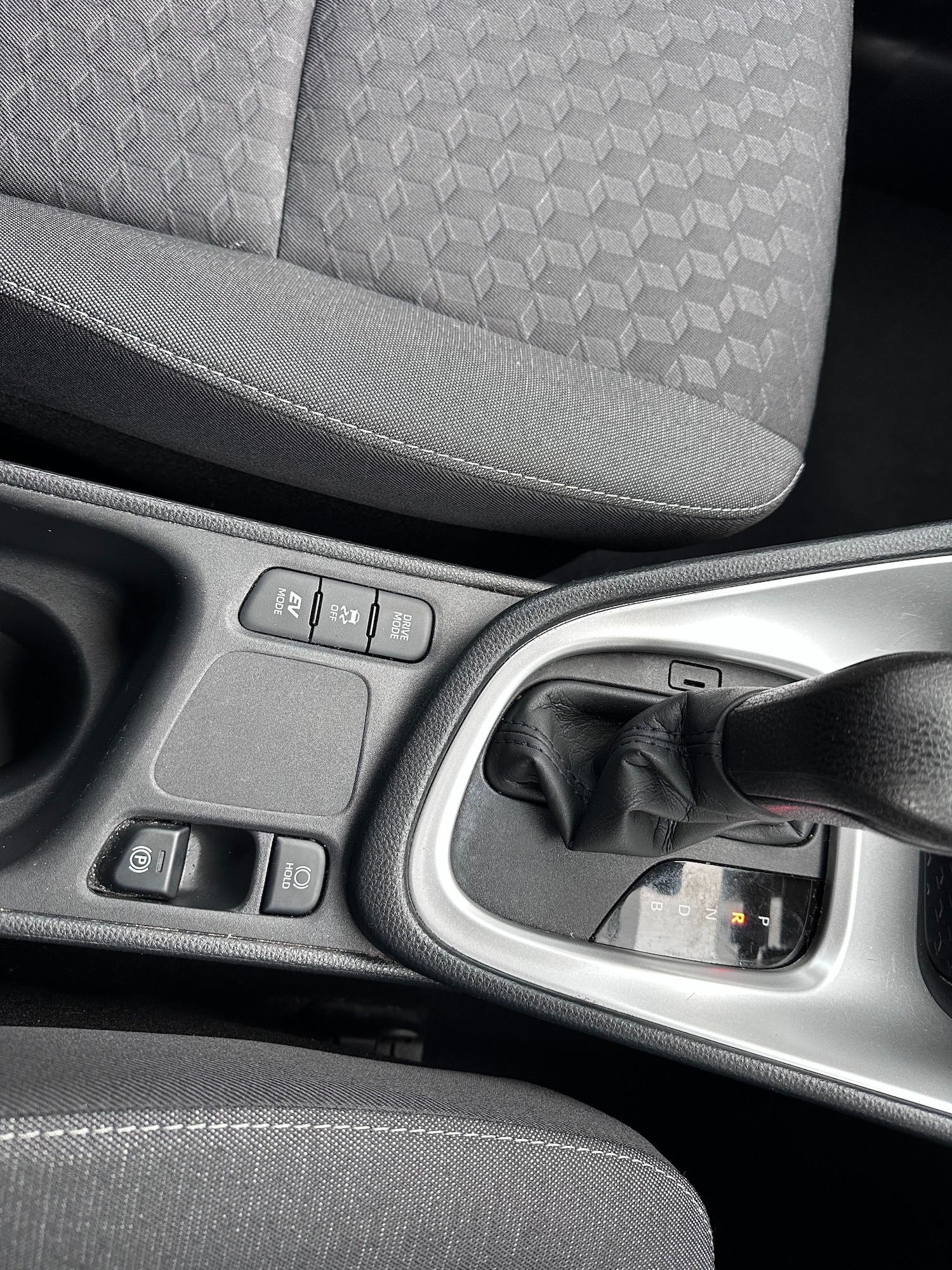 Used Toyota Yaris 2023 for sale - 76627041: Photo 42