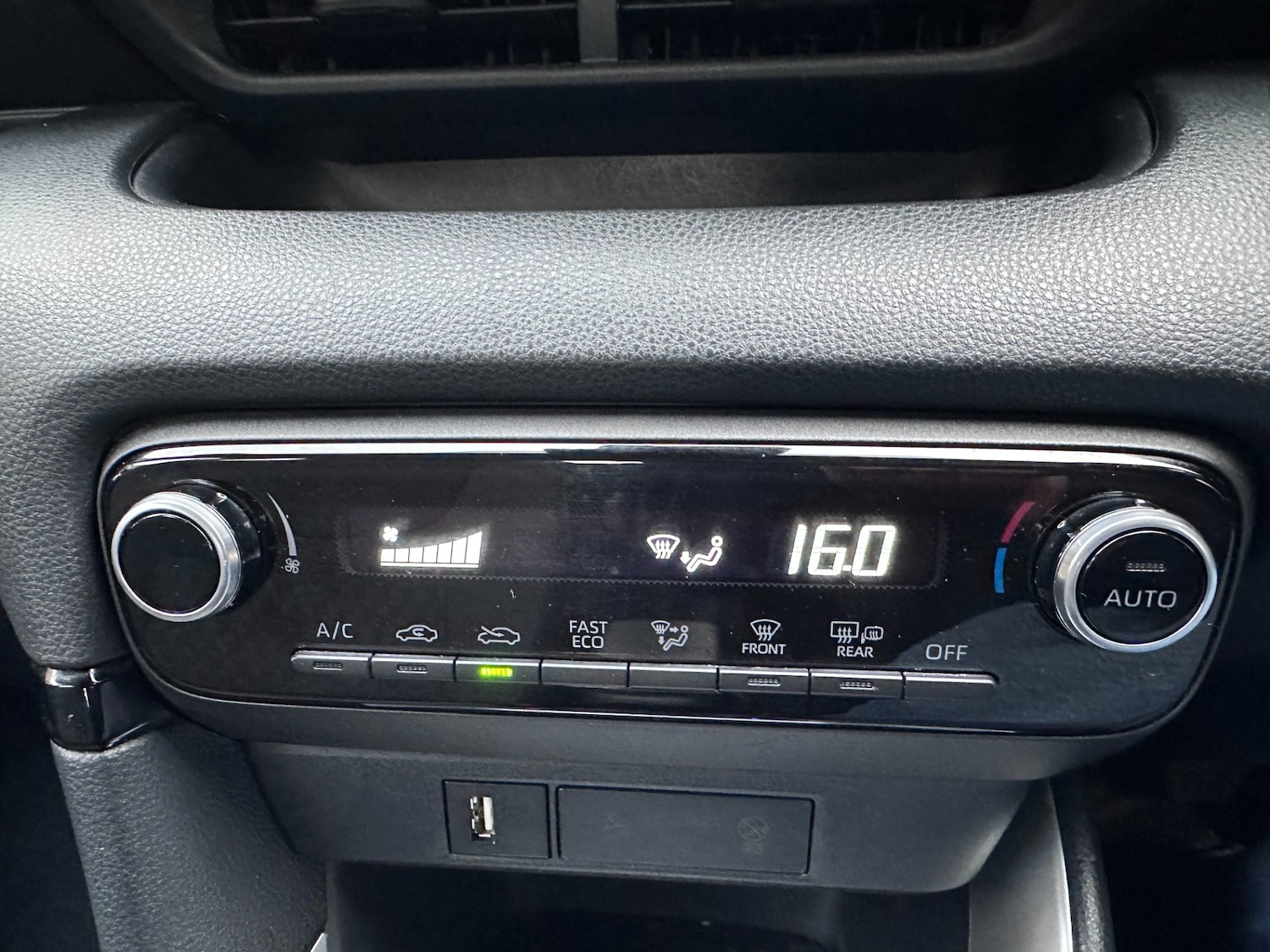 Used Toyota Yaris 2023 for sale - 76627041: Photo 48