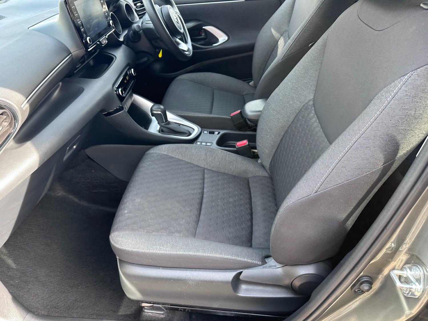 Used Toyota Yaris 2023 for sale - 77974740: Photo 26