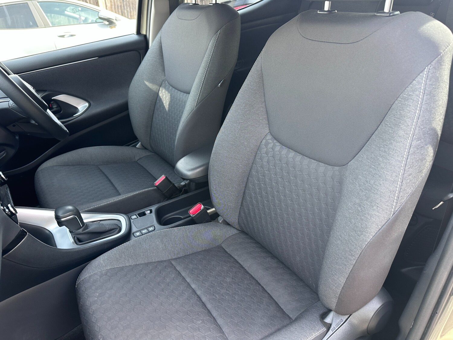 Used Toyota Yaris 2023 for sale - 77974740: Photo 27