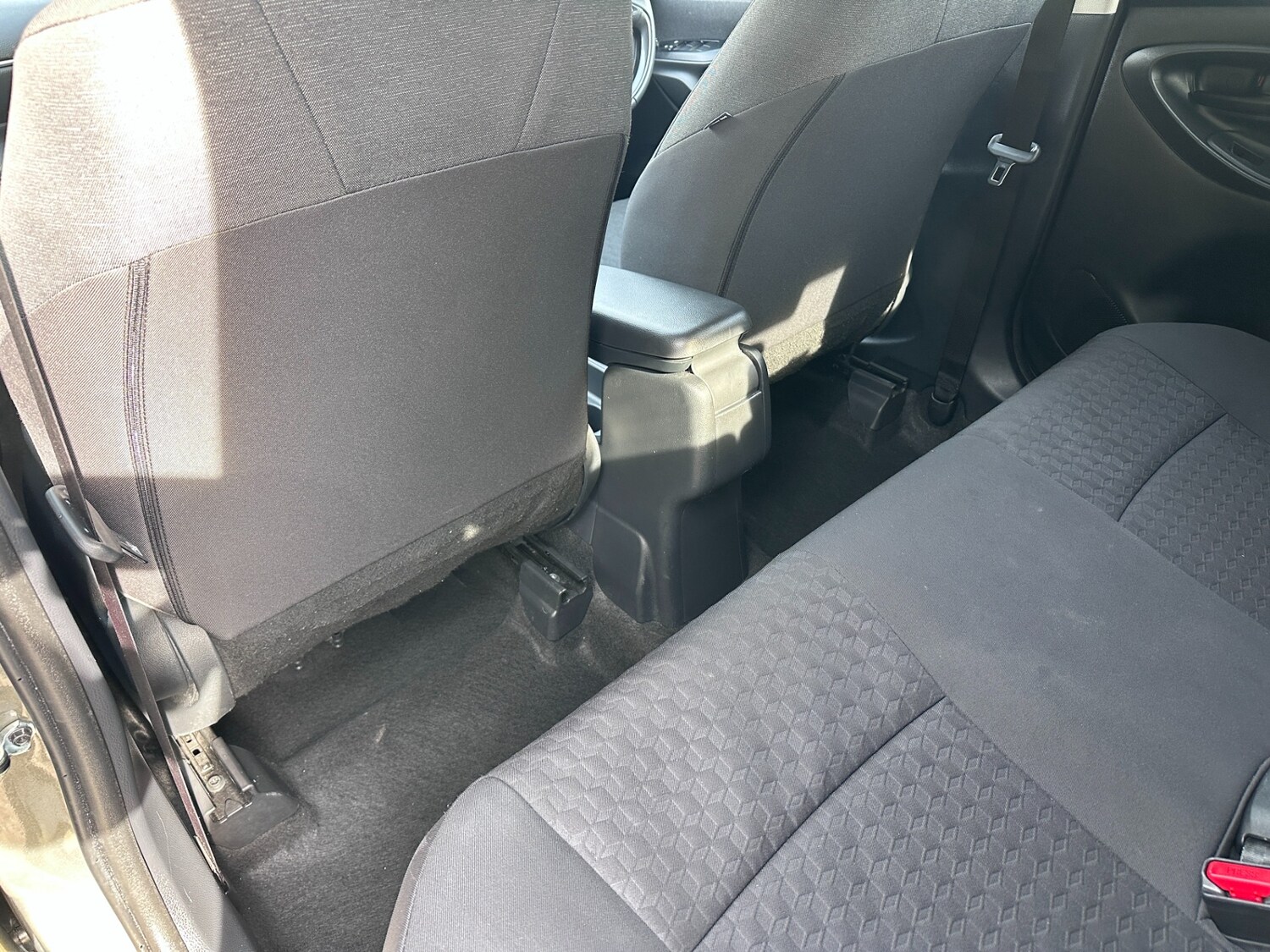 Used Toyota Yaris 2023 for sale - 77974740: Photo 28